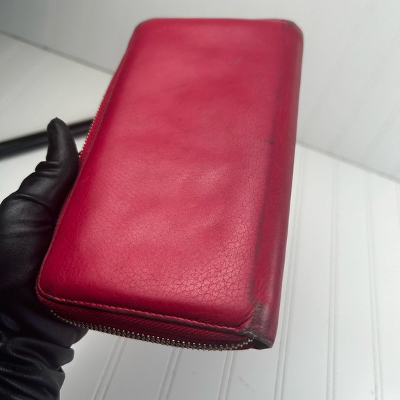 Gucci GG Pink Leather Zippy Wallet - Picture 6 of 13